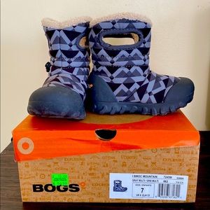 Bogs Infant Size 7 Boots